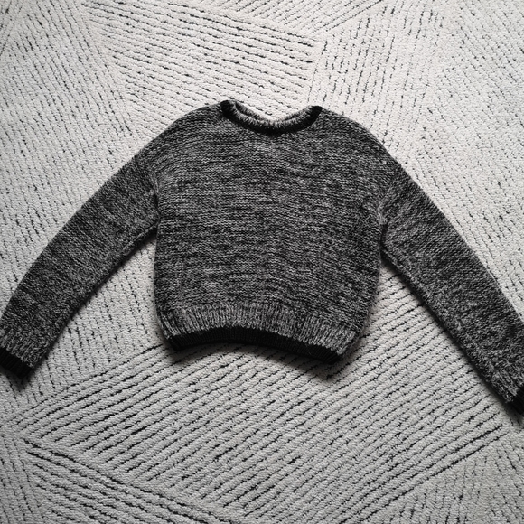 Cropped sweater (3 for $35 when bundled with other items) - Picture 1 of 4